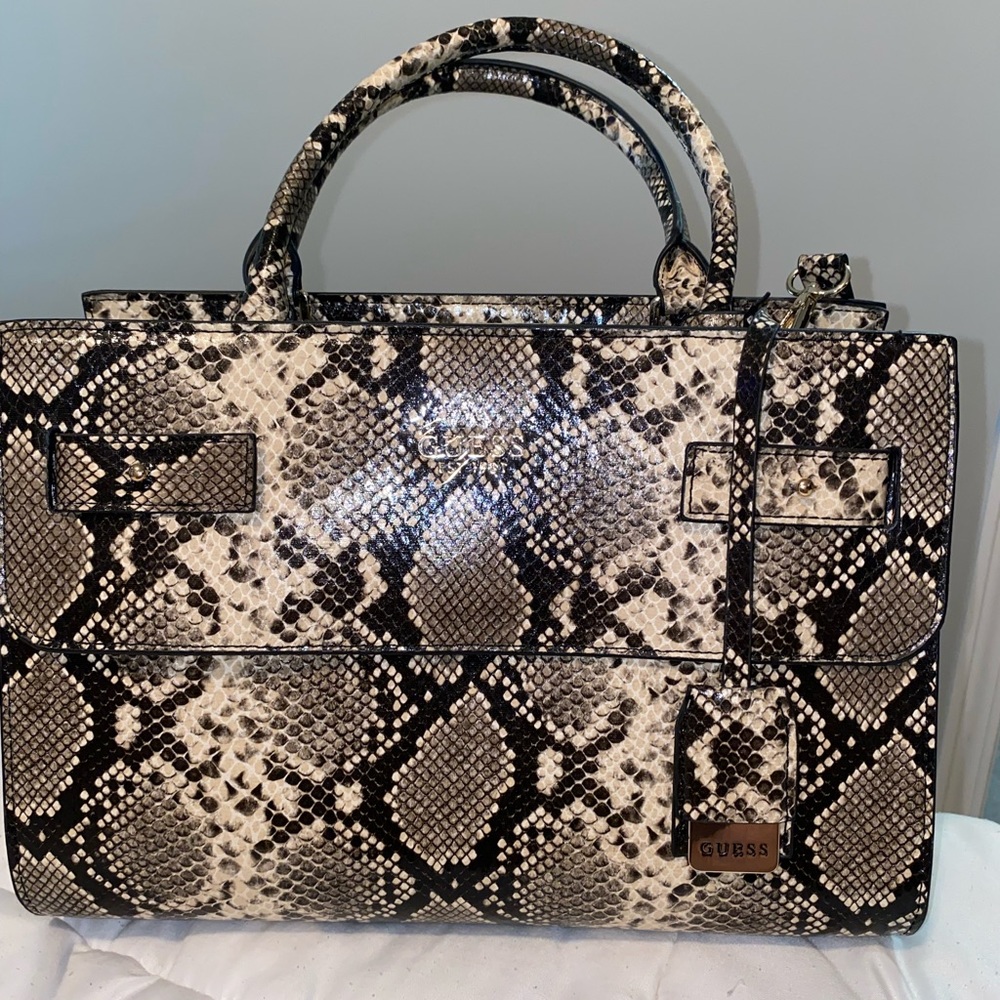 Brand New Guess Purse
